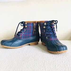 Tommy Hilfiger Roan Lace-up Duck Boots.